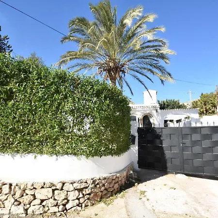 Villa Belvilla By Oyo Villa Rivas