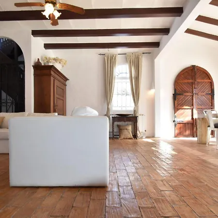 Villa Belvilla By Oyo Villa Rivas *
